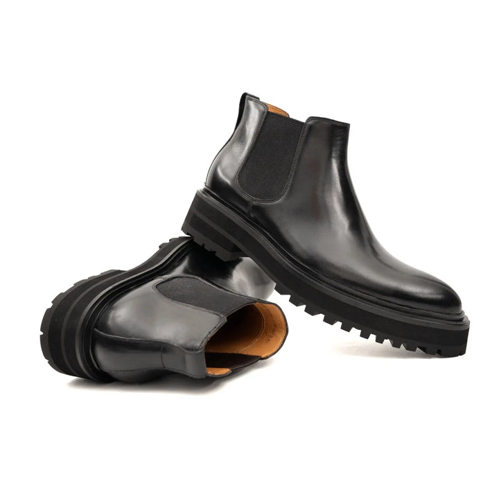 DV DIVINCH men’s shoes, handcrafted leather shoes, calfskin footwear, men’s designer shoes, leather dress shoes, brogue shoes, Derby shoes, Oxford shoes, monk strap shoes, Chelsea boots, lug sole footwear