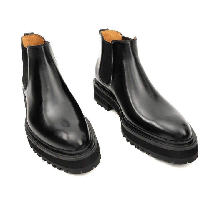 DV DIVINCH men’s shoes, handcrafted leather shoes, calfskin footwear, men’s designer shoes, leather dress shoes, brogue shoes, Derby shoes, Oxford shoes, monk strap shoes, Chelsea boots, lug sole footwear