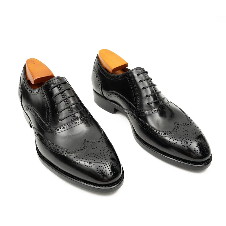 DV DIVINCH men’s shoes, handcrafted leather shoes, calfskin footwear, men’s designer shoes, leather dress shoes, brogue shoes, Derby shoes, Oxford shoes, monk strap shoes, Chelsea boots, lug sole footwear