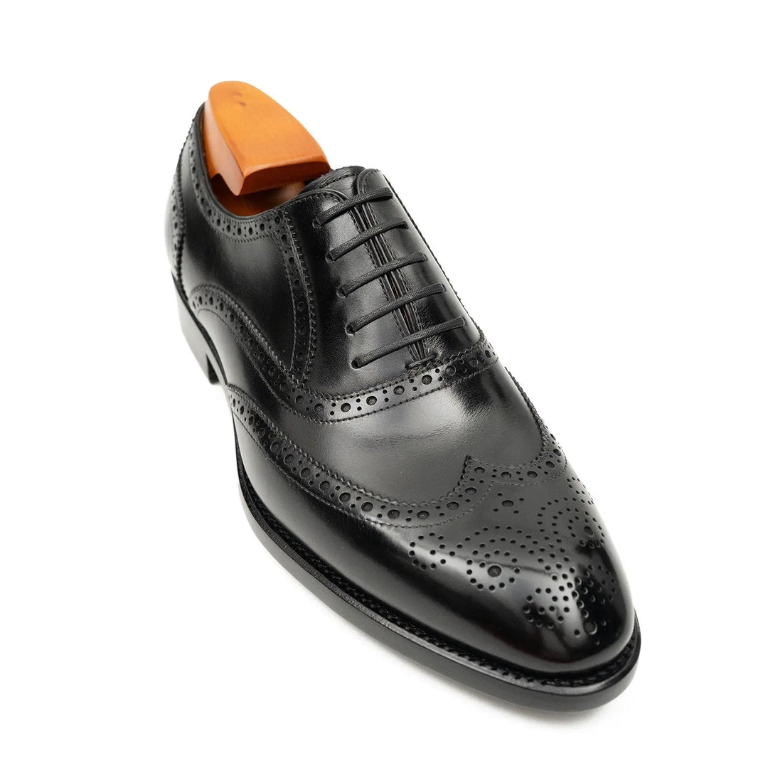 DV DIVINCH men’s shoes, handcrafted leather shoes, calfskin footwear, men’s designer shoes, leather dress shoes, brogue shoes, Derby shoes, Oxford shoes, monk strap shoes, Chelsea boots, lug sole footwear