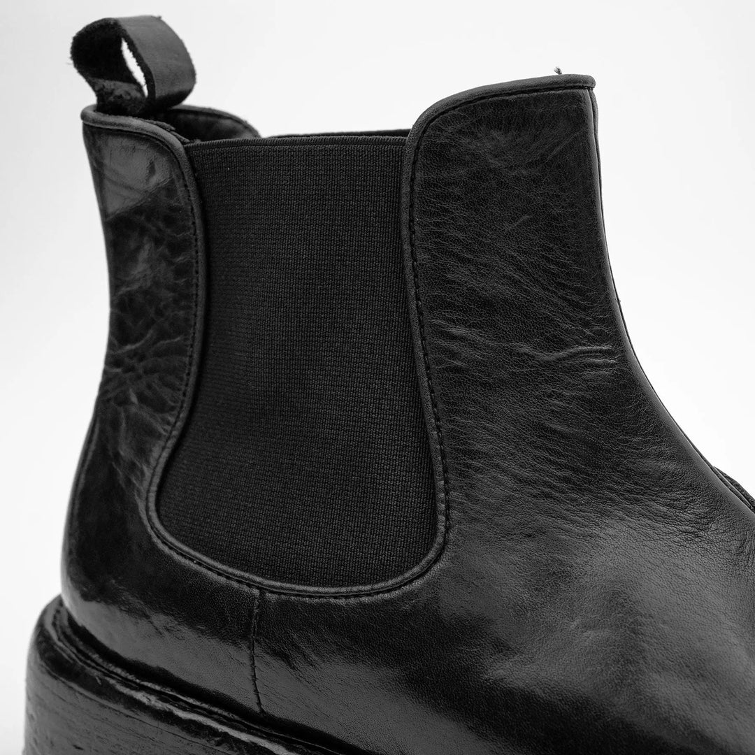 Black Plain-Toe Cow Leather Chelsea Boots