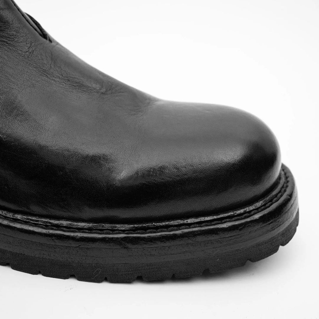 Black Plain-Toe Cow Leather Chelsea Boots