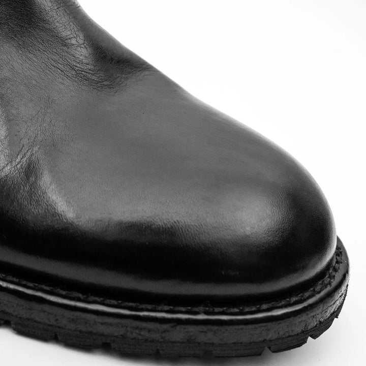Black Plain-Toe Cow Leather Chelsea Boots