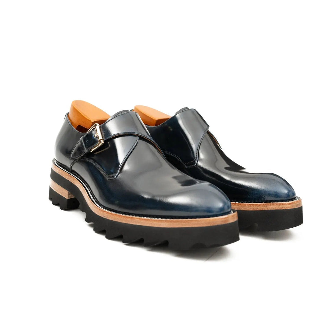 DV DIVINCH men’s shoes, handcrafted leather shoes, calfskin footwear, men’s designer shoes, leather dress shoes, brogue shoes, Derby shoes, Oxford shoes, monk strap shoes, Chelsea boots, lug sole footwear