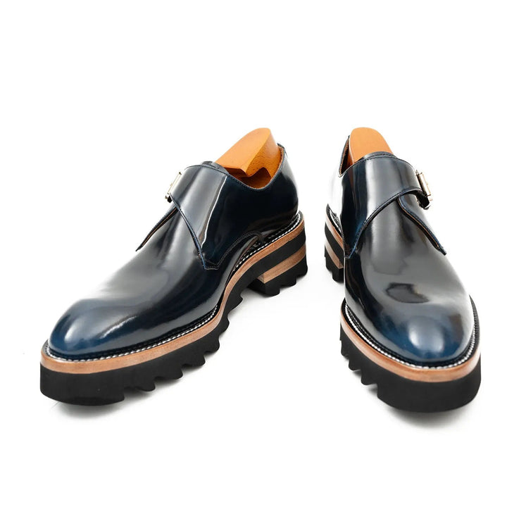 DV DIVINCH men’s shoes, handcrafted leather shoes, calfskin footwear, men’s designer shoes, leather dress shoes, brogue shoes, Derby shoes, Oxford shoes, monk strap shoes, Chelsea boots, lug sole footwear