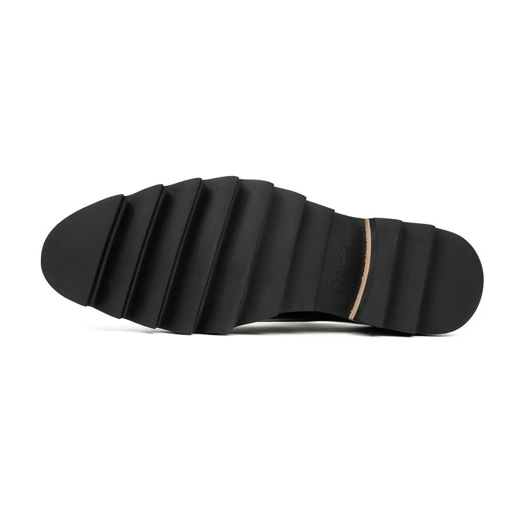 DV DIVINCH men’s shoes, handcrafted leather shoes, calfskin footwear, men’s designer shoes, leather dress shoes, brogue shoes, Derby shoes, Oxford shoes, monk strap shoes, Chelsea boots, lug sole footwear