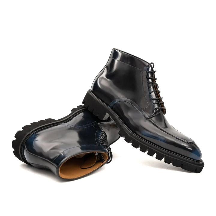DV DIVINCH men’s shoes, handcrafted leather shoes, calfskin footwear, men’s designer shoes, leather dress shoes, brogue shoes, Derby shoes, Oxford shoes, monk strap shoes, Chelsea boots, lug sole footwear