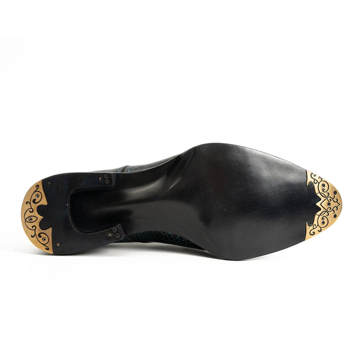 DV DIVINCH men’s shoes, handcrafted leather shoes, calfskin footwear, men’s designer shoes, leather dress shoes, brogue shoes, Derby shoes, Oxford shoes, monk strap shoes, Chelsea boots, lug sole footwear