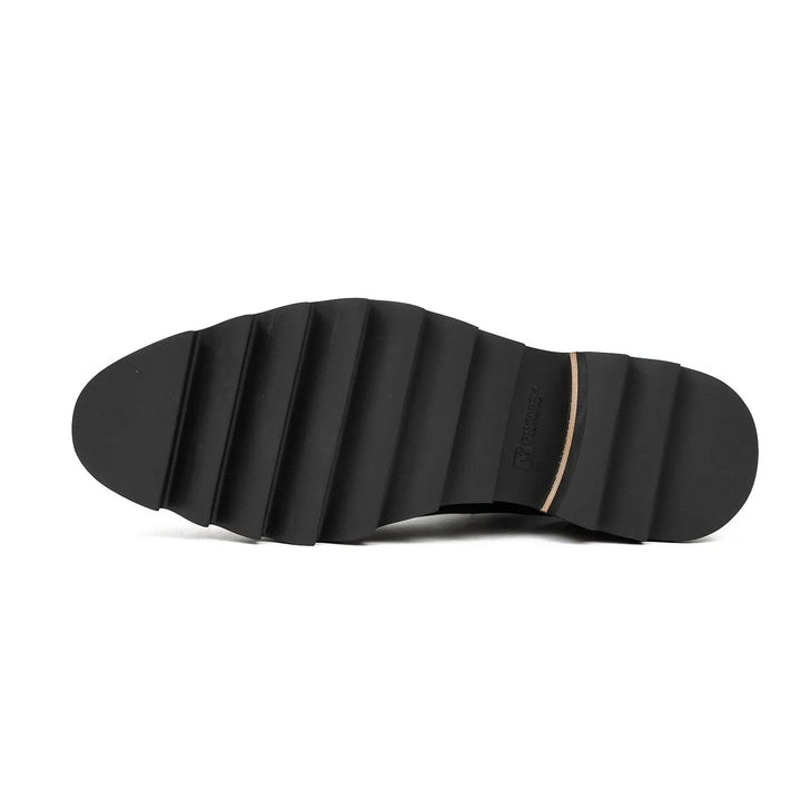 DV DIVINCH men’s shoes, handcrafted leather shoes, calfskin footwear, men’s designer shoes, leather dress shoes, brogue shoes, Derby shoes, Oxford shoes, monk strap shoes, Chelsea boots, lug sole footwear