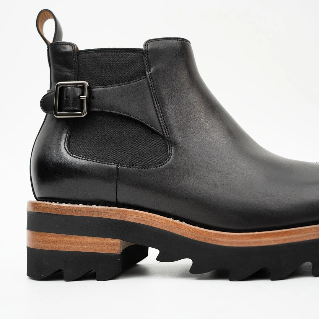 DV DIVINCH men’s shoes, handcrafted leather shoes, calfskin footwear, men’s designer shoes, leather dress shoes, brogue shoes, Derby shoes, Oxford shoes, monk strap shoes, Chelsea boots, lug sole footwear