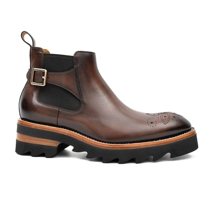 DV DIVINCH men’s shoes, handcrafted leather shoes, calfskin footwear, men’s designer shoes, leather dress shoes, brogue shoes, Derby shoes, Oxford shoes, monk strap shoes, Chelsea boots, lug sole footwear