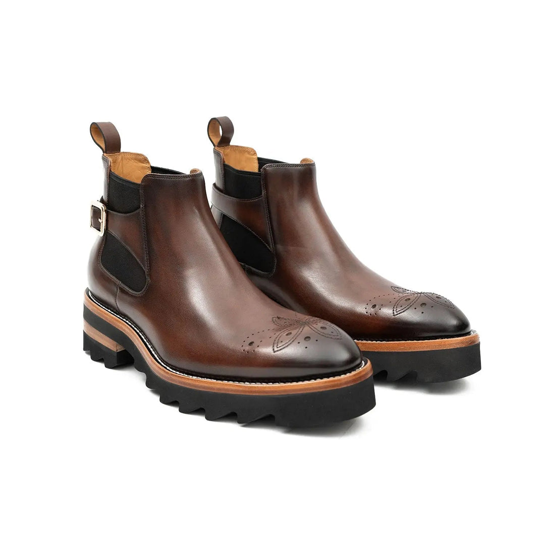 DV DIVINCH men’s shoes, handcrafted leather shoes, calfskin footwear, men’s designer shoes, leather dress shoes, brogue shoes, Derby shoes, Oxford shoes, monk strap shoes, Chelsea boots, lug sole footwear