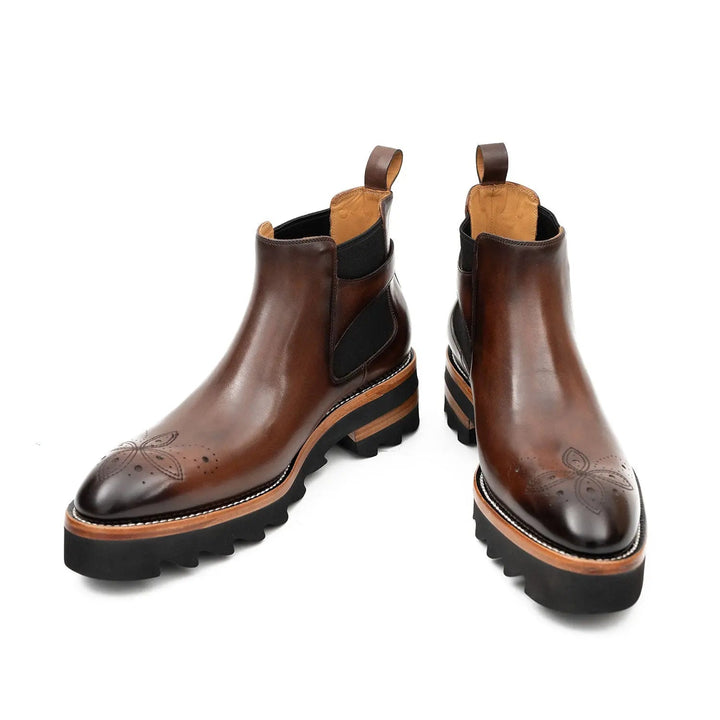 DV DIVINCH men’s shoes, handcrafted leather shoes, calfskin footwear, men’s designer shoes, leather dress shoes, brogue shoes, Derby shoes, Oxford shoes, monk strap shoes, Chelsea boots, lug sole footwear