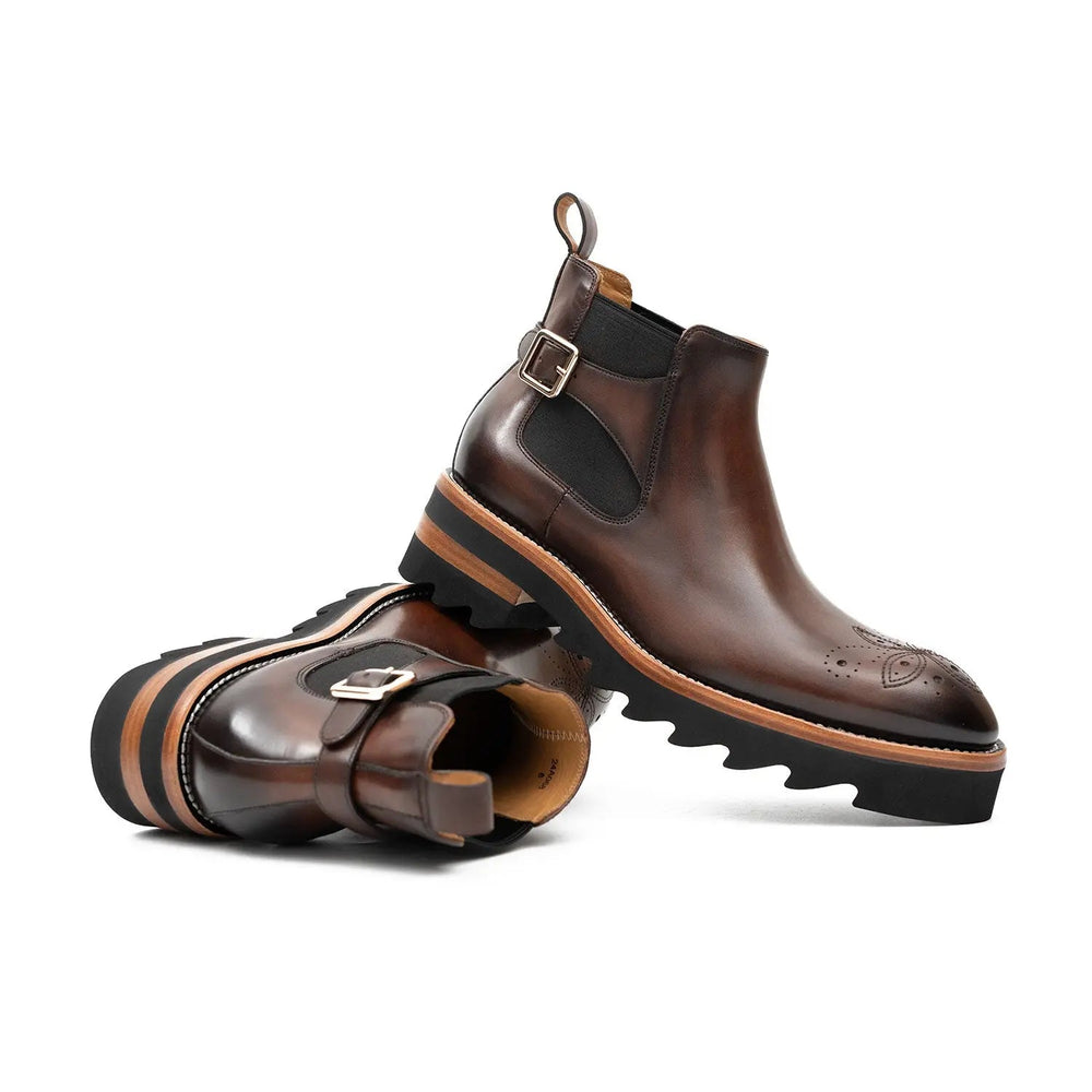 DV DIVINCH men’s shoes, handcrafted leather shoes, calfskin footwear, men’s designer shoes, leather dress shoes, brogue shoes, Derby shoes, Oxford shoes, monk strap shoes, Chelsea boots, lug sole footwear