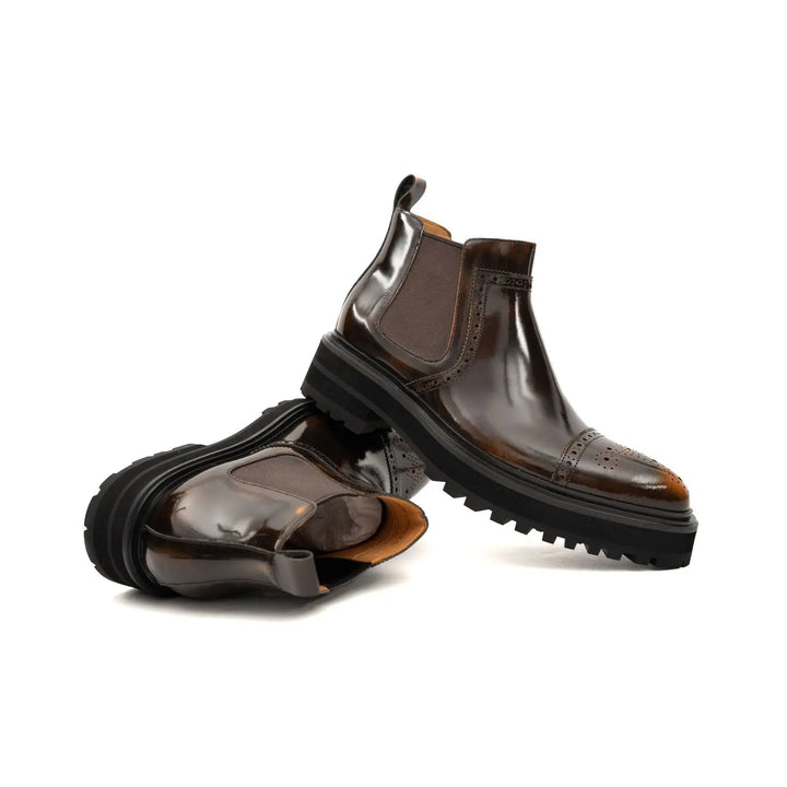 DV DIVINCH men’s shoes, handcrafted leather shoes, calfskin footwear, men’s designer shoes, leather dress shoes, brogue shoes, Derby shoes, Oxford shoes, monk strap shoes, Chelsea boots, lug sole footwear