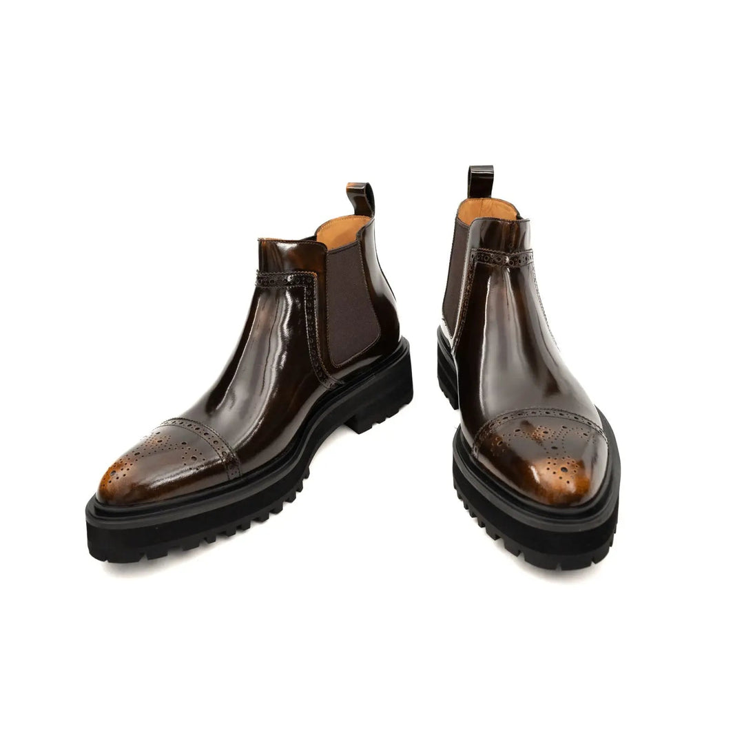 DV DIVINCH men’s shoes, handcrafted leather shoes, calfskin footwear, men’s designer shoes, leather dress shoes, brogue shoes, Derby shoes, Oxford shoes, monk strap shoes, Chelsea boots, lug sole footwear