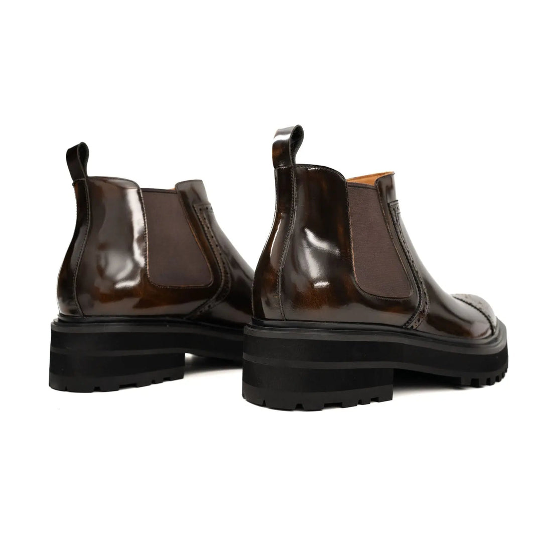 DV DIVINCH men’s shoes, handcrafted leather shoes, calfskin footwear, men’s designer shoes, leather dress shoes, brogue shoes, Derby shoes, Oxford shoes, monk strap shoes, Chelsea boots, lug sole footwear