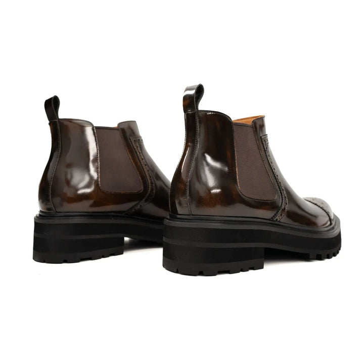 DV DIVINCH men’s shoes, handcrafted leather shoes, calfskin footwear, men’s designer shoes, leather dress shoes, brogue shoes, Derby shoes, Oxford shoes, monk strap shoes, Chelsea boots, lug sole footwear