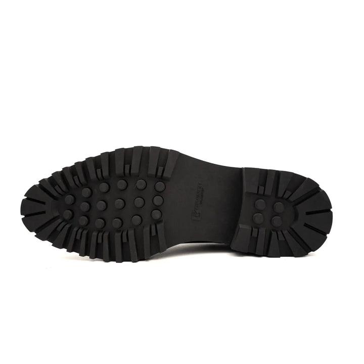DV DIVINCH men’s shoes, handcrafted leather shoes, calfskin footwear, men’s designer shoes, leather dress shoes, brogue shoes, Derby shoes, Oxford shoes, monk strap shoes, Chelsea boots, lug sole footwear