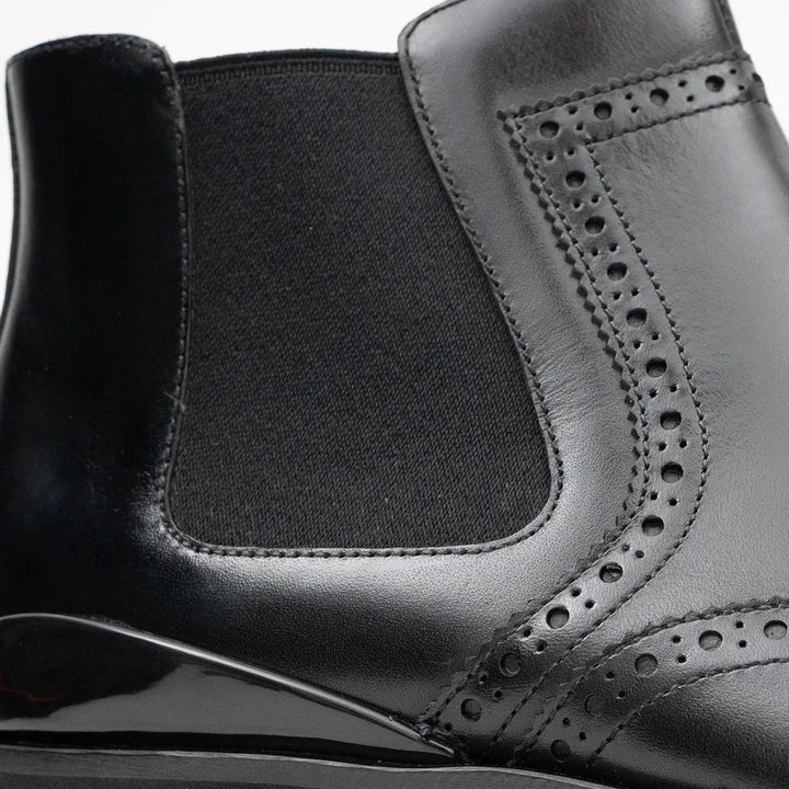 DV DIVINCH men’s shoes, handcrafted leather shoes, calfskin footwear, men’s designer shoes, leather dress shoes, brogue shoes, Derby shoes, Oxford shoes, monk strap shoes, Chelsea boots, lug sole footwear