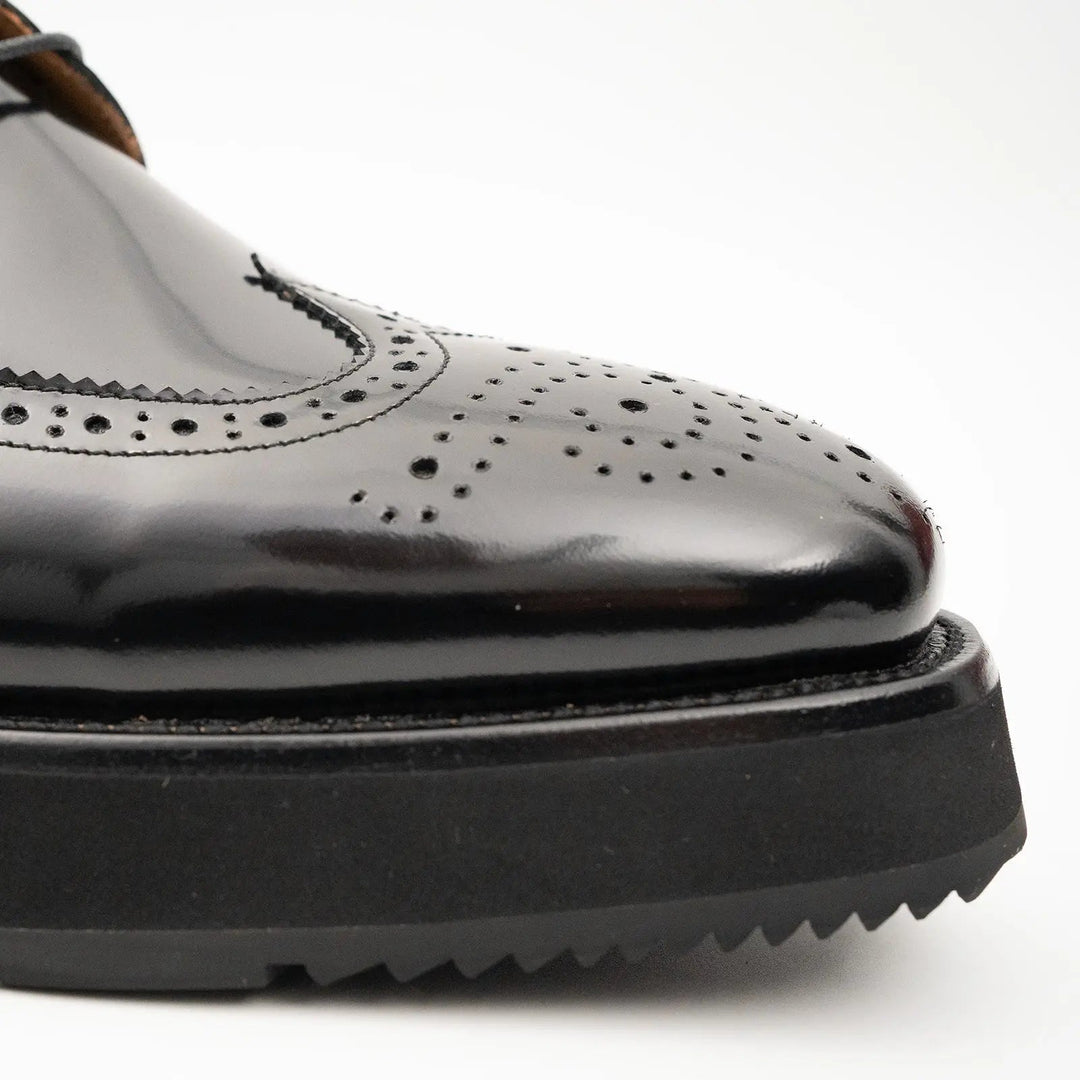 DV DIVINCH men’s shoes, handcrafted leather shoes, calfskin footwear, men’s designer shoes, leather dress shoes, brogue shoes, Derby shoes, Oxford shoes, monk strap shoes, Chelsea boots, lug sole footwear