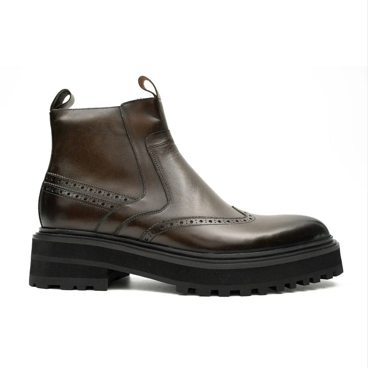 DV DIVINCH men’s shoes, handcrafted leather shoes, calfskin footwear, men’s designer shoes, leather dress shoes, brogue shoes, Derby shoes, Oxford shoes, monk strap shoes, Chelsea boots, lug sole footwear