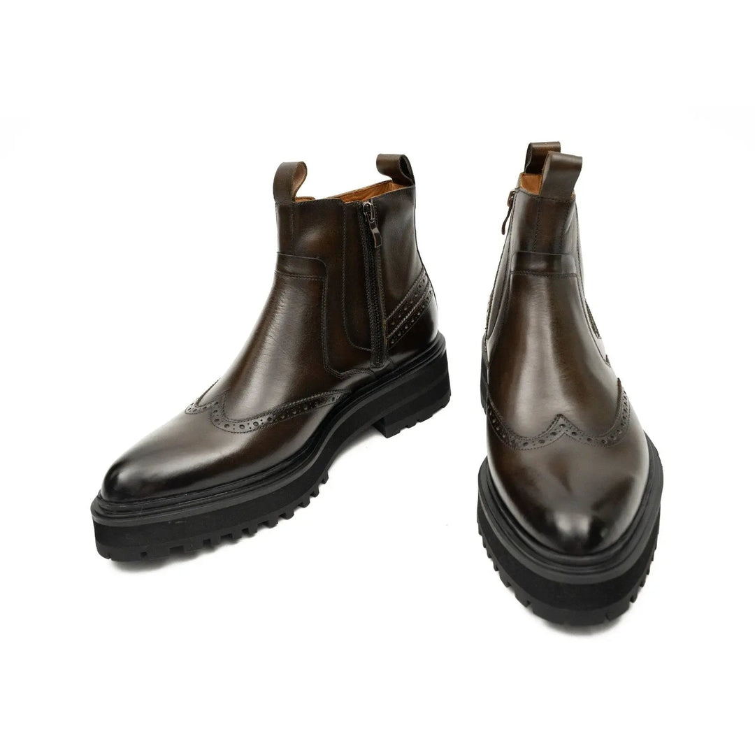 DV DIVINCH men’s shoes, handcrafted leather shoes, calfskin footwear, men’s designer shoes, leather dress shoes, brogue shoes, Derby shoes, Oxford shoes, monk strap shoes, Chelsea boots, lug sole footwear
