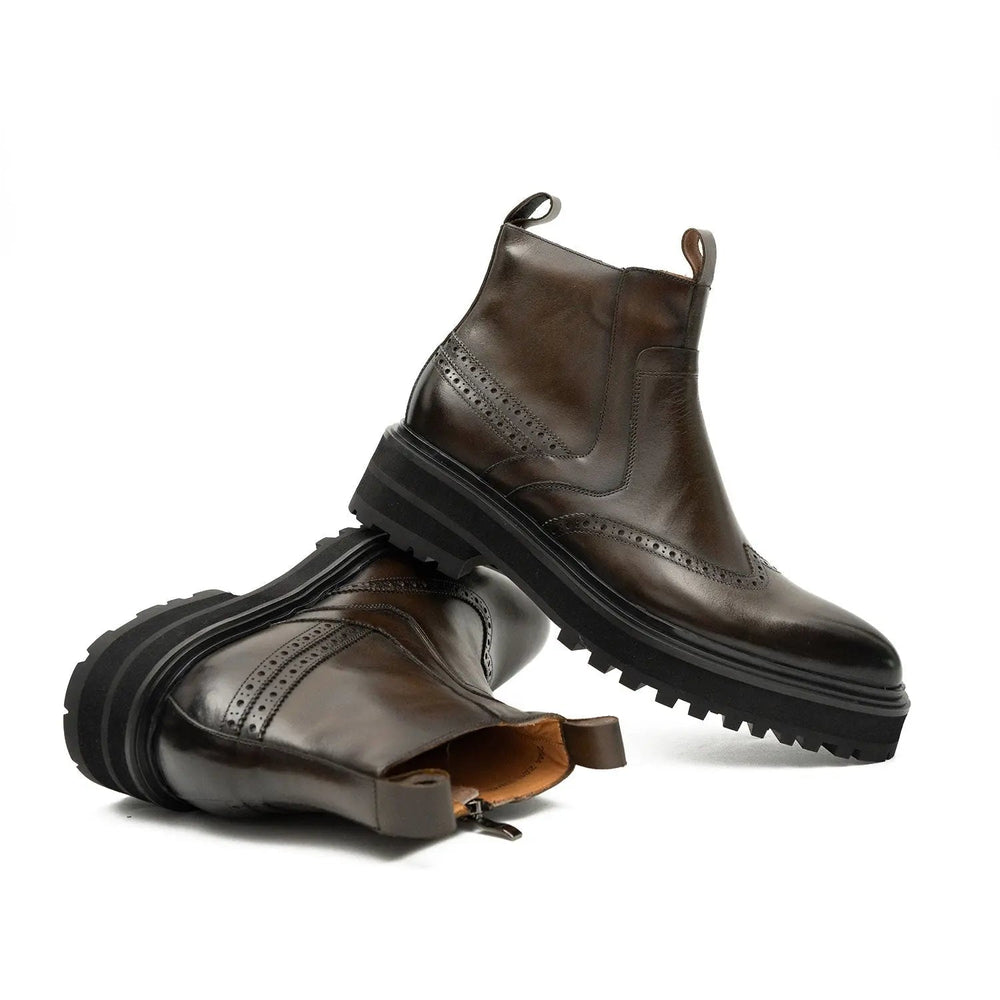 DV DIVINCH men’s shoes, handcrafted leather shoes, calfskin footwear, men’s designer shoes, leather dress shoes, brogue shoes, Derby shoes, Oxford shoes, monk strap shoes, Chelsea boots, lug sole footwear
