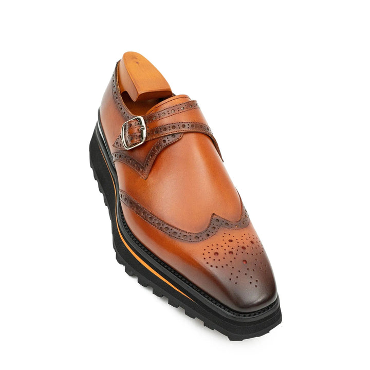 DV DIVINCH men’s shoes, handcrafted leather shoes, calfskin footwear, men’s designer shoes, leather dress shoes, brogue shoes, Derby shoes, Oxford shoes, monk strap shoes, Chelsea boots, lug sole footwear