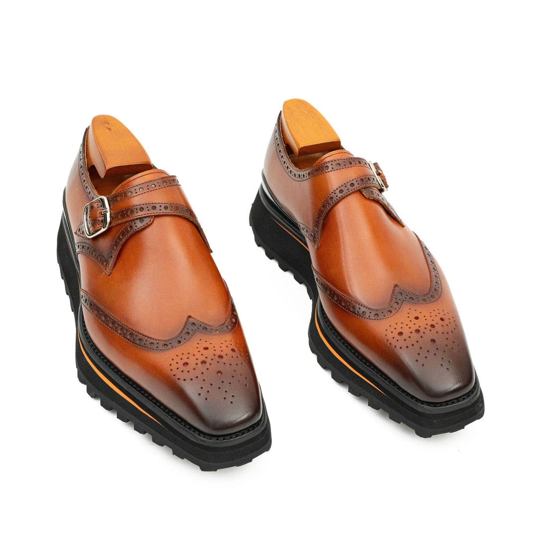 DV DIVINCH men’s shoes, handcrafted leather shoes, calfskin footwear, men’s designer shoes, leather dress shoes, brogue shoes, Derby shoes, Oxford shoes, monk strap shoes, Chelsea boots, lug sole footwear
