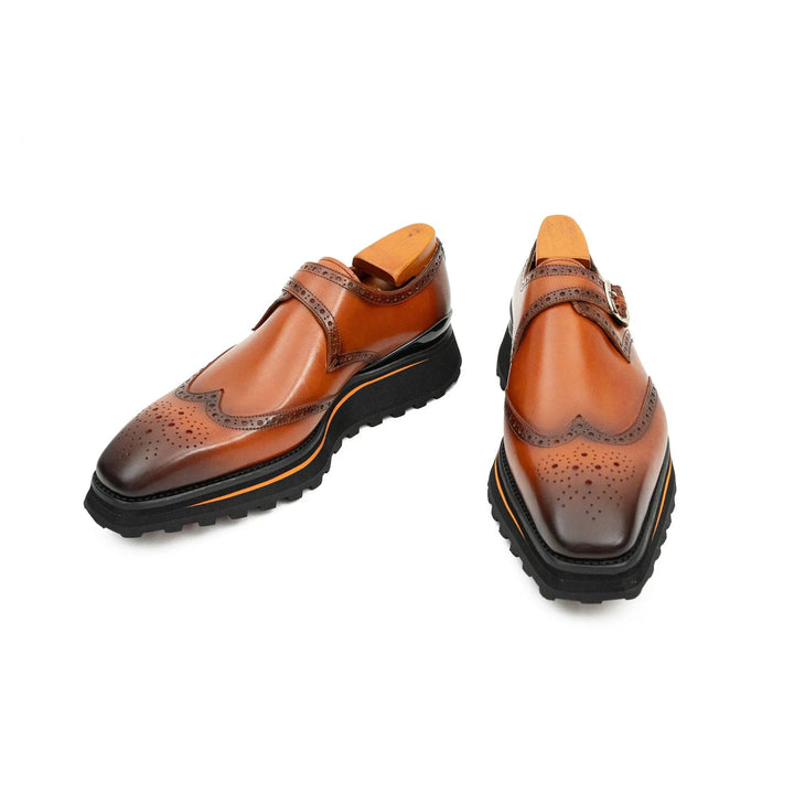 DV DIVINCH men’s shoes, handcrafted leather shoes, calfskin footwear, men’s designer shoes, leather dress shoes, brogue shoes, Derby shoes, Oxford shoes, monk strap shoes, Chelsea boots, lug sole footwear