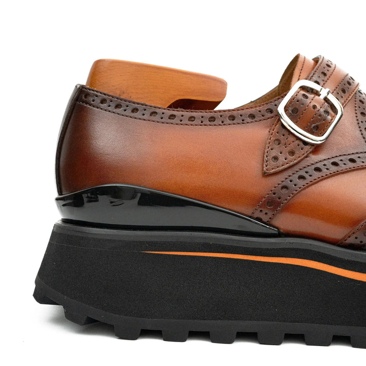 DV DIVINCH men’s shoes, handcrafted leather shoes, calfskin footwear, men’s designer shoes, leather dress shoes, brogue shoes, Derby shoes, Oxford shoes, monk strap shoes, Chelsea boots, lug sole footwear