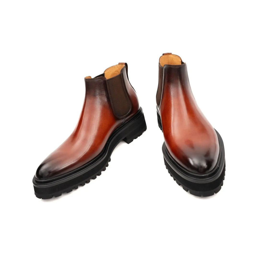 DV DIVINCH men’s shoes, handcrafted leather shoes, calfskin footwear, men’s designer shoes, leather dress shoes, brogue shoes, Derby shoes, Oxford shoes, monk strap shoes, Chelsea boots, lug sole footwear