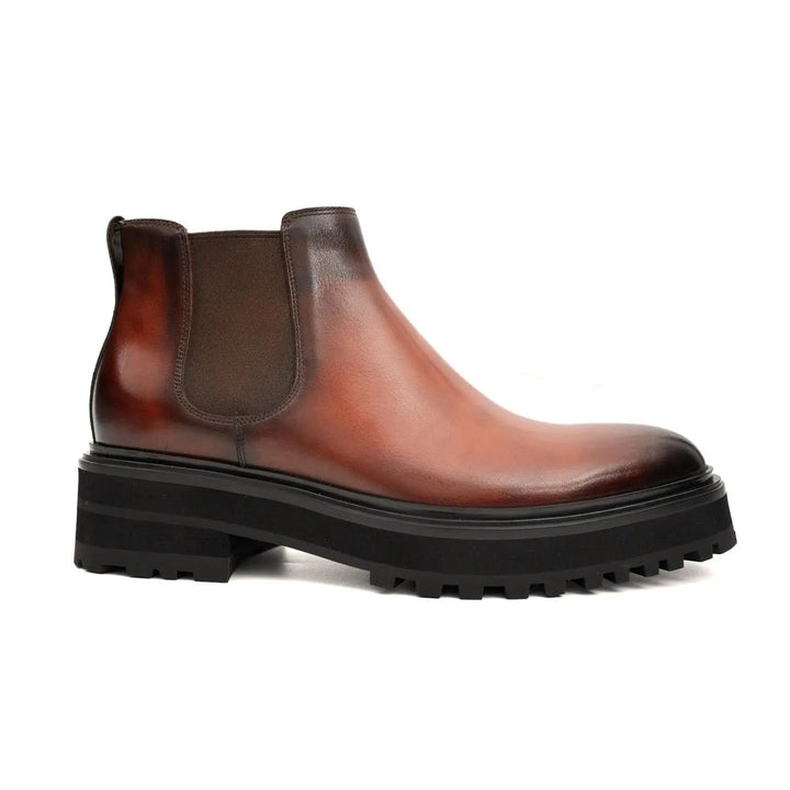 DV DIVINCH men’s shoes, handcrafted leather shoes, calfskin footwear, men’s designer shoes, leather dress shoes, brogue shoes, Derby shoes, Oxford shoes, monk strap shoes, Chelsea boots, lug sole footwear