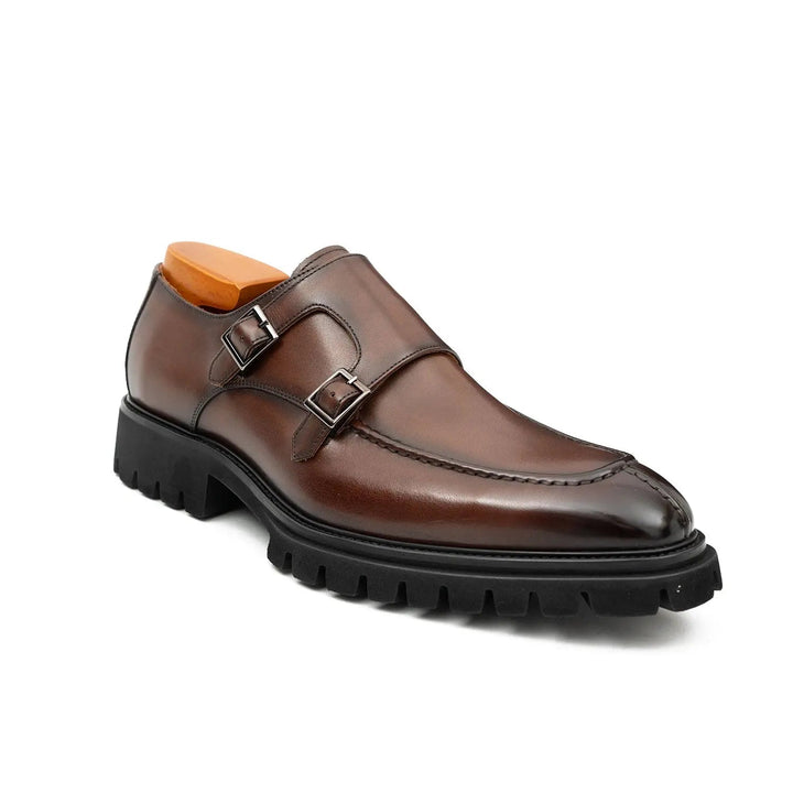 DV DIVINCH men’s shoes, handcrafted leather shoes, calfskin footwear, men’s designer shoes, leather dress shoes, brogue shoes, Derby shoes, Oxford shoes, monk strap shoes, Chelsea boots, lug sole footwear