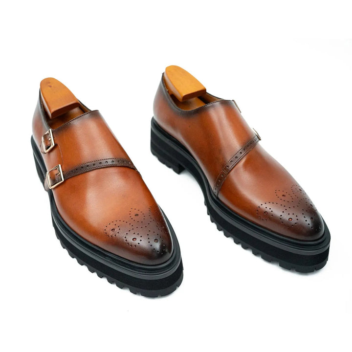 DV DIVINCH men’s shoes, handcrafted leather shoes, calfskin footwear, men’s designer shoes, leather dress shoes, brogue shoes, Derby shoes, Oxford shoes, monk strap shoes, Chelsea boots, lug sole footwear