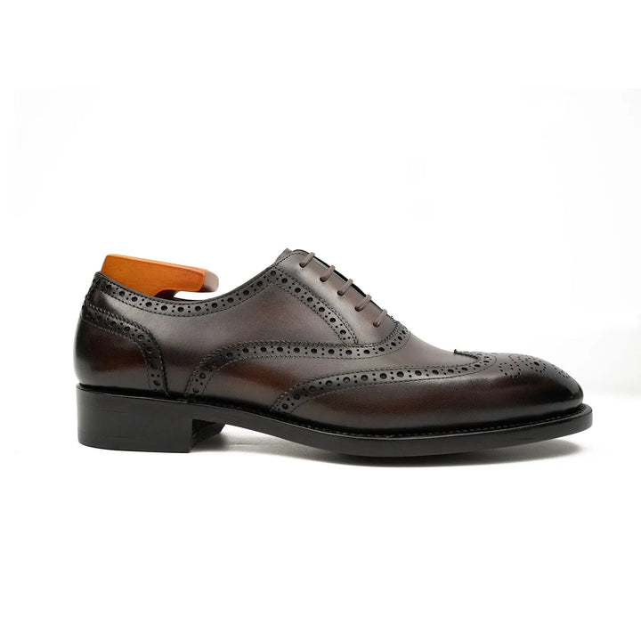 DV DIVINCH men’s shoes, handcrafted leather shoes, calfskin footwear, men’s designer shoes, leather dress shoes, brogue shoes, Derby shoes, Oxford shoes, monk strap shoes, Chelsea boots, lug sole footwear
