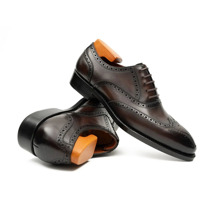 DV DIVINCH men’s shoes, handcrafted leather shoes, calfskin footwear, men’s designer shoes, leather dress shoes, brogue shoes, Derby shoes, Oxford shoes, monk strap shoes, Chelsea boots, lug sole footwear