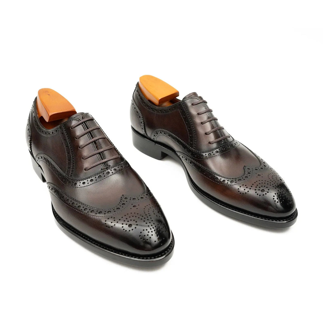 DV DIVINCH men’s shoes, handcrafted leather shoes, calfskin footwear, men’s designer shoes, leather dress shoes, brogue shoes, Derby shoes, Oxford shoes, monk strap shoes, Chelsea boots, lug sole footwear