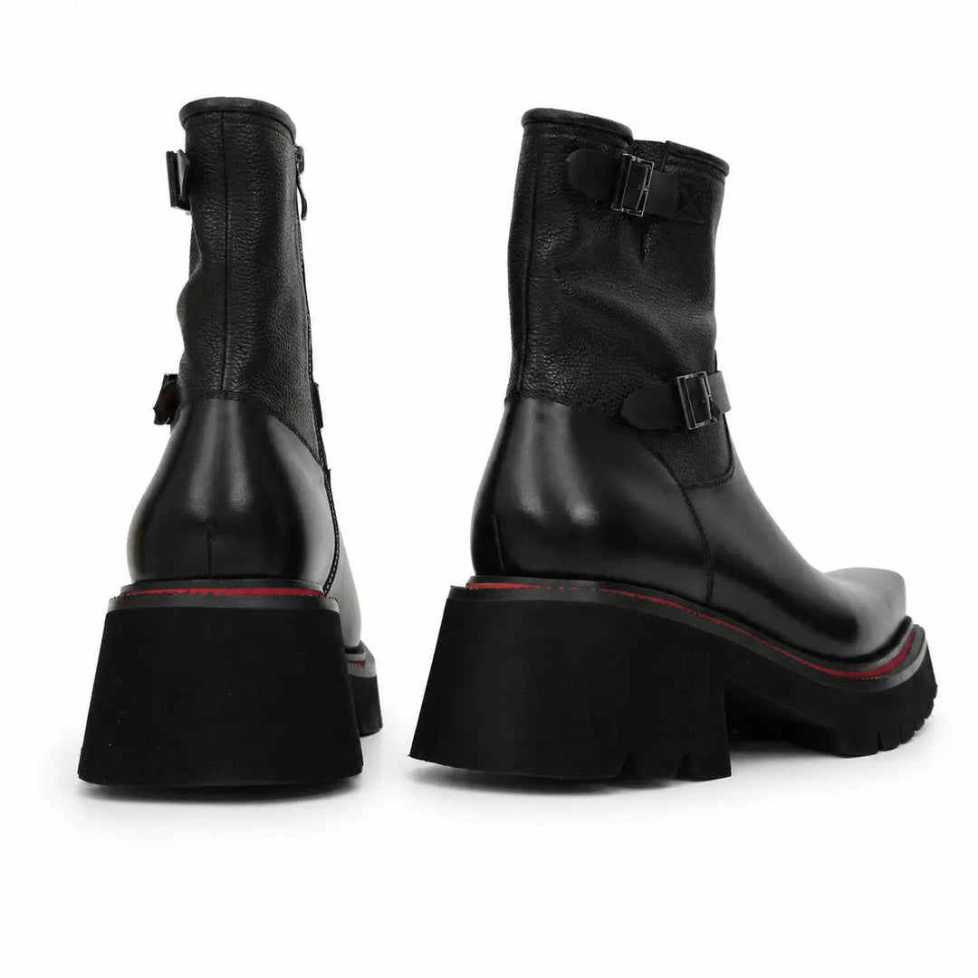 Black Square-Toe Cow Leather Chelsea Boots