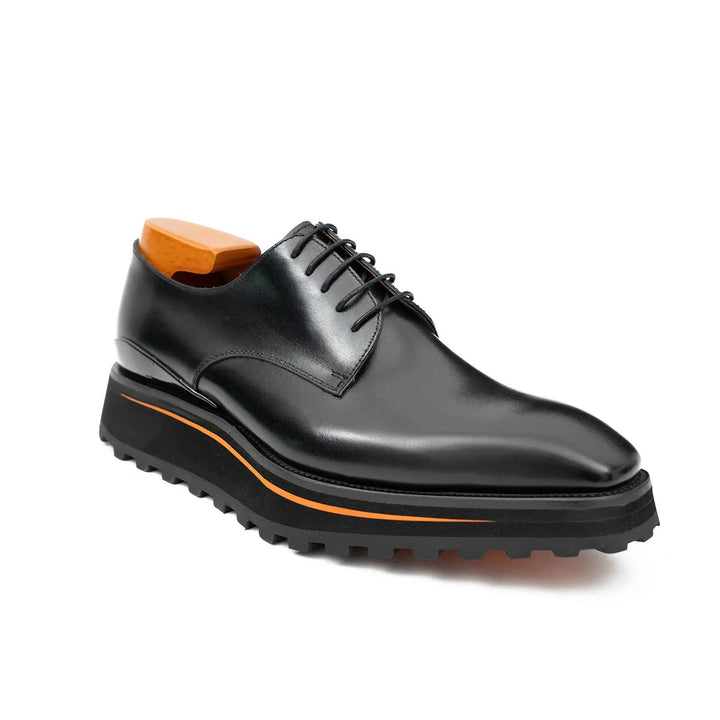 DV DIVINCH men’s shoes, handcrafted leather shoes, calfskin footwear, men’s designer shoes, leather dress shoes, brogue shoes, Derby shoes, Oxford shoes, monk strap shoes, Chelsea boots, lug sole footwear
