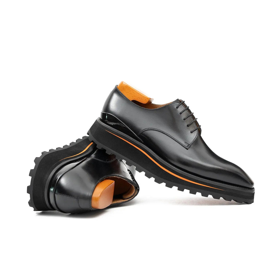 DV DIVINCH men’s shoes, handcrafted leather shoes, calfskin footwear, men’s designer shoes, leather dress shoes, brogue shoes, Derby shoes, Oxford shoes, monk strap shoes, Chelsea boots, lug sole footwear
