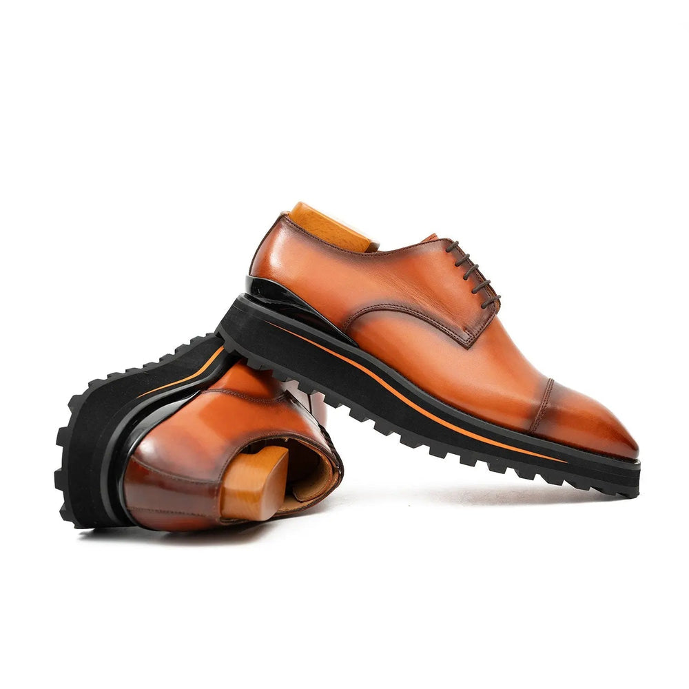 Calf leather dress three quarters derby shoes Brown by DV DIVINCH, handcrafted leather with lug sole and brogue details.