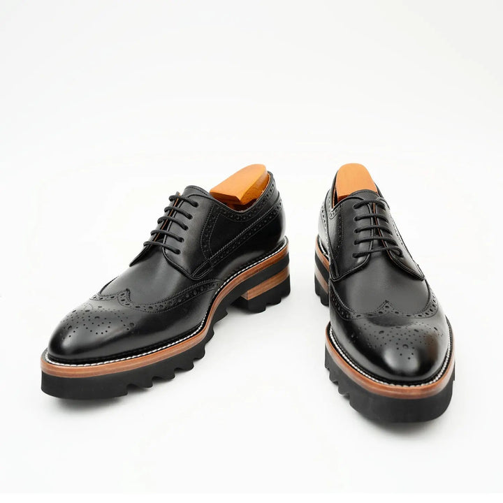DV DIVINCH men’s shoes, handcrafted leather shoes, calfskin footwear, men’s designer shoes, leather dress shoes, brogue shoes, Derby shoes, Oxford shoes, monk strap shoes, Chelsea boots, lug sole footwear