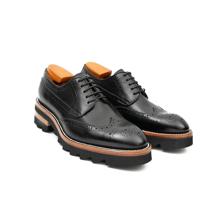 DV DIVINCH men’s shoes, handcrafted leather shoes, calfskin footwear, men’s designer shoes, leather dress shoes, brogue shoes, Derby shoes, Oxford shoes, monk strap shoes, Chelsea boots, lug sole footwear