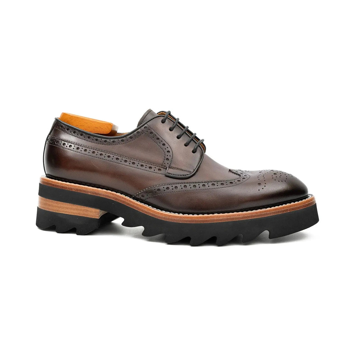 DV DIVINCH men’s shoes, handcrafted leather shoes, calfskin footwear, men’s designer shoes, leather dress shoes, brogue shoes, Derby shoes, Oxford shoes, monk strap shoes, Chelsea boots, lug sole footwear