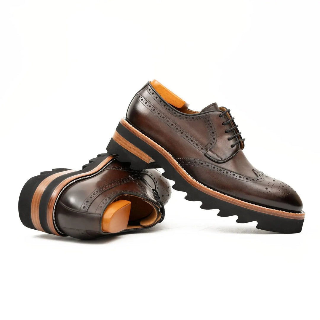 DV DIVINCH men’s shoes, handcrafted leather shoes, calfskin footwear, men’s designer shoes, leather dress shoes, brogue shoes, Derby shoes, Oxford shoes, monk strap shoes, Chelsea boots, lug sole footwear