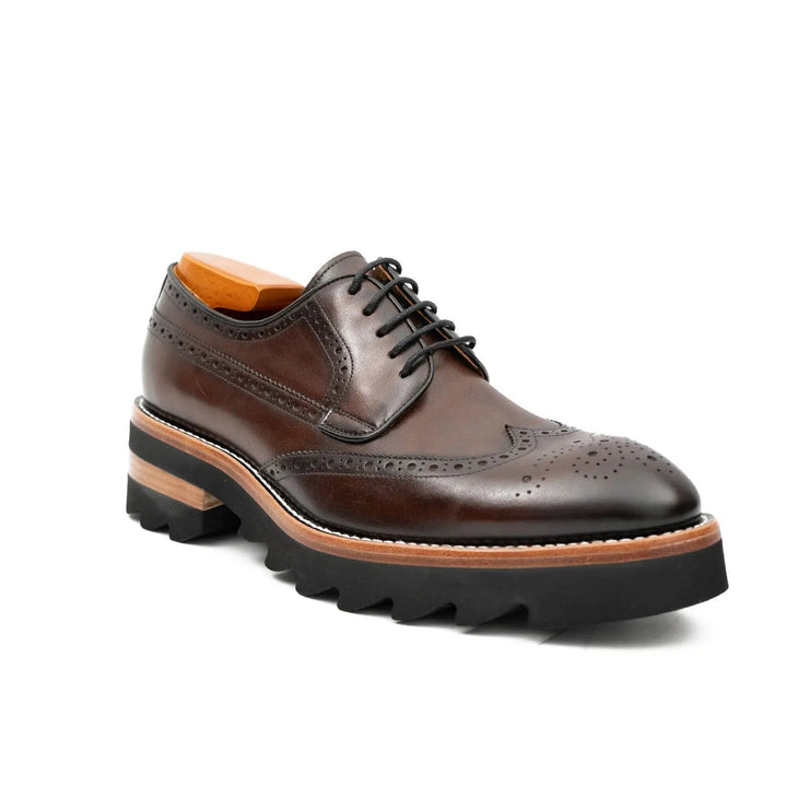 DV DIVINCH men’s shoes, handcrafted leather shoes, calfskin footwear, men’s designer shoes, leather dress shoes, brogue shoes, Derby shoes, Oxford shoes, monk strap shoes, Chelsea boots, lug sole footwear
