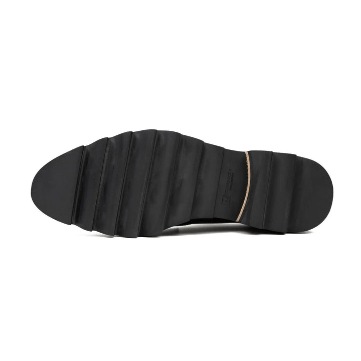 DV DIVINCH men’s shoes, handcrafted leather shoes, calfskin footwear, men’s designer shoes, leather dress shoes, brogue shoes, Derby shoes, Oxford shoes, monk strap shoes, Chelsea boots, lug sole footwear