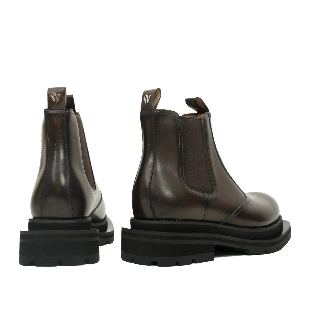 Glossy Platform Plain-Toe Chelsea Ankle Boot